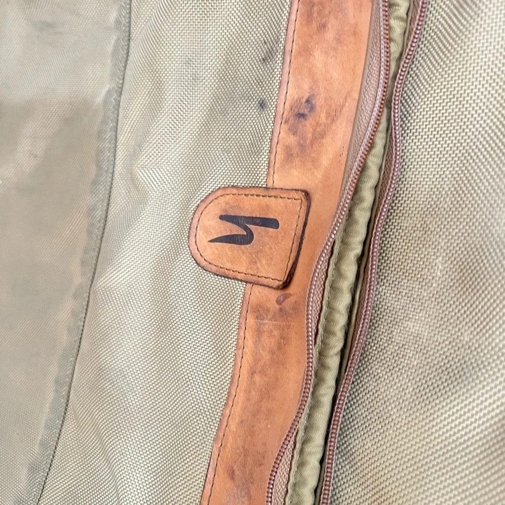 HARTMANN Nylon Leather trim Travel Luggage CarryOn Bag‎ Travel two read bellow